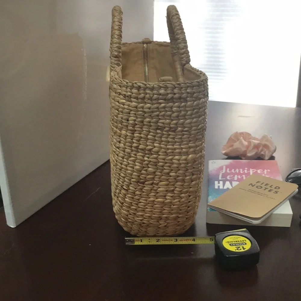 Woven Raffia Straw Tote Bag - Large - Picture 6 of 10